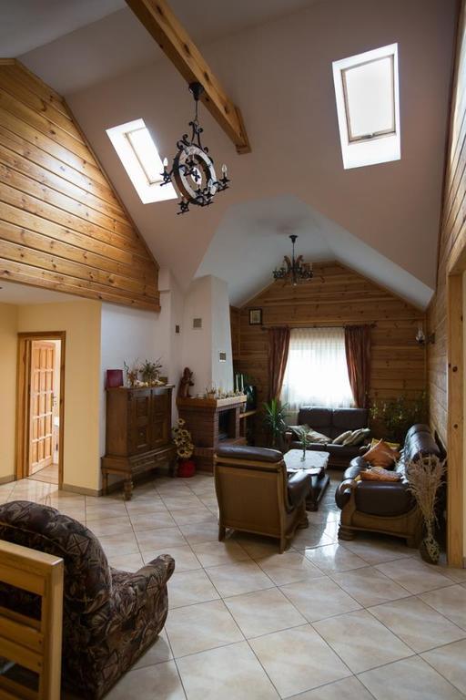 Pokoje Goscinne Na Skraju Puszczy Pogorzelce Bagian luar foto
